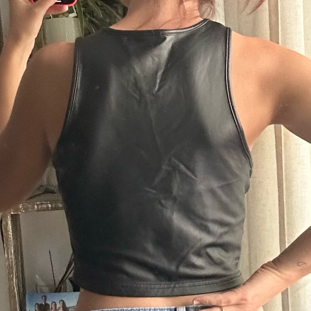 Top - Picture 3 of 3